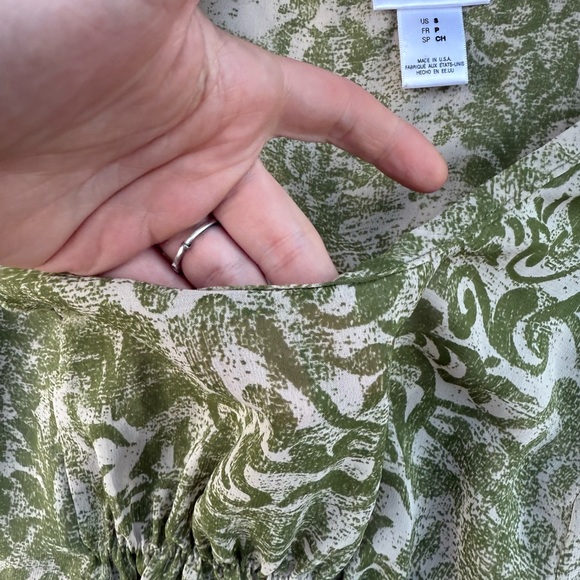 Beautiful Green Lightweight Motherhood Maternity Tank Size Small - Picture 4 of 4